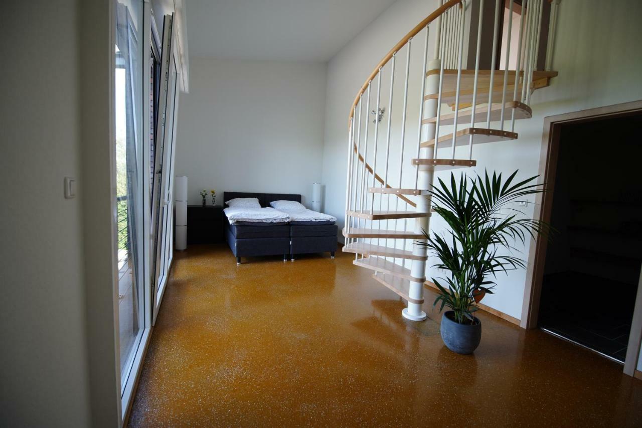 Gaestewohnung Hardinghaus Am Teich 워렌도르프 외부 사진