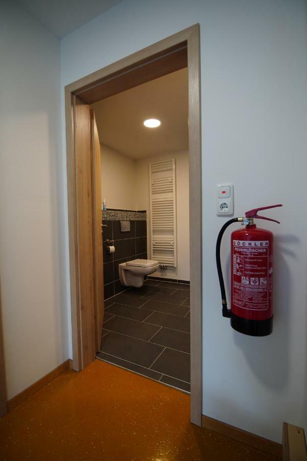 Gaestewohnung Hardinghaus Am Teich 워렌도르프 외부 사진