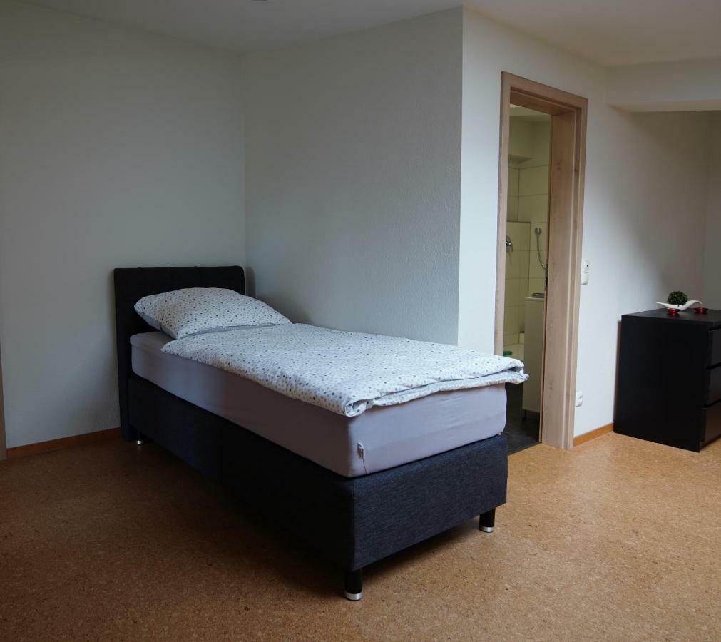 Gaestewohnung Hardinghaus Am Teich 워렌도르프 외부 사진