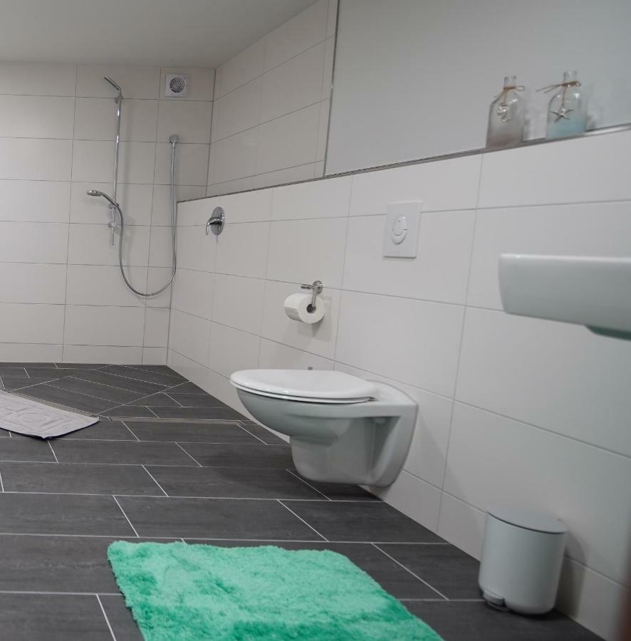 Gaestewohnung Hardinghaus Am Teich 워렌도르프 외부 사진