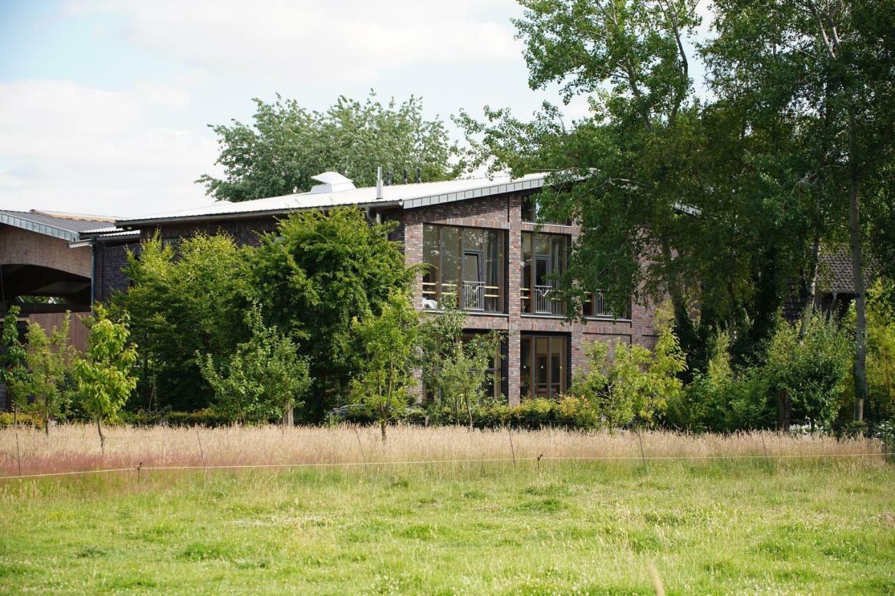 Gaestewohnung Hardinghaus Am Teich 워렌도르프 외부 사진