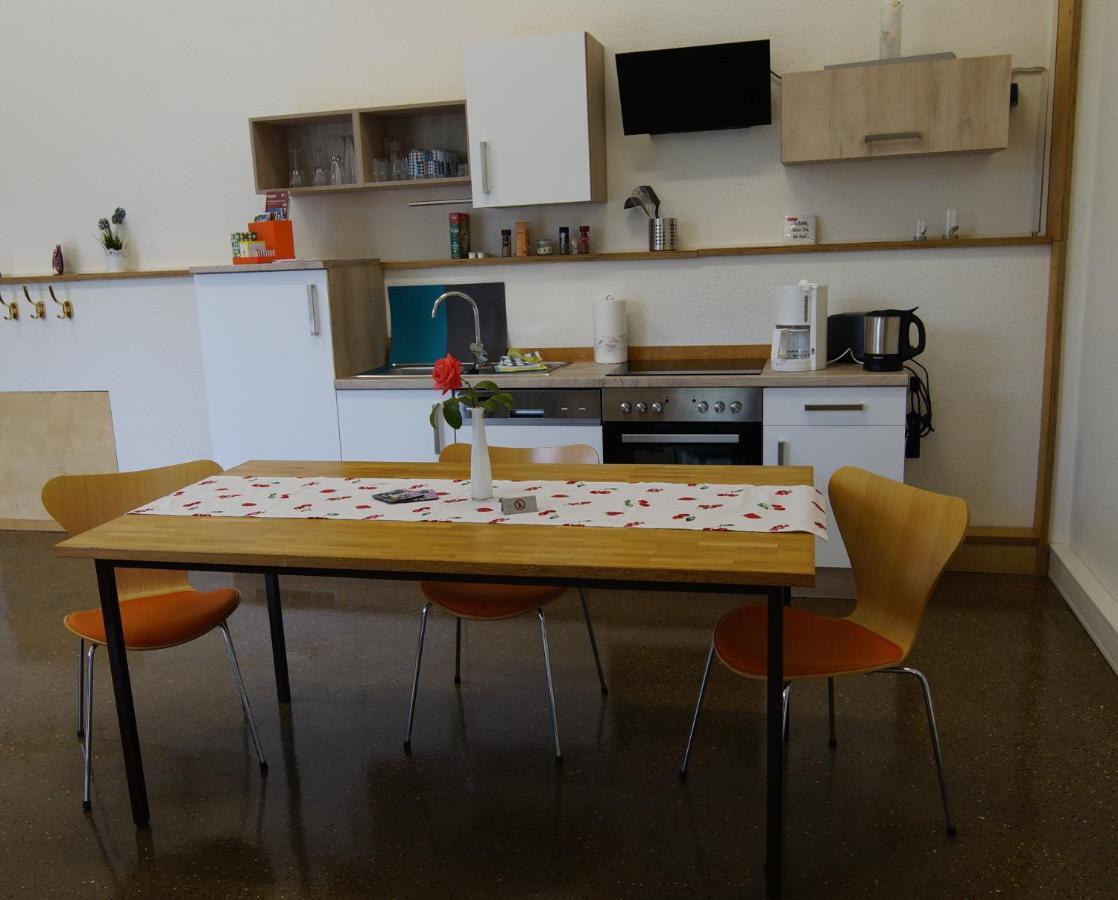 Gaestewohnung Hardinghaus Am Teich 워렌도르프 외부 사진